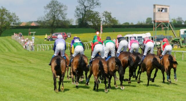 Horse racing at Garthorpe
