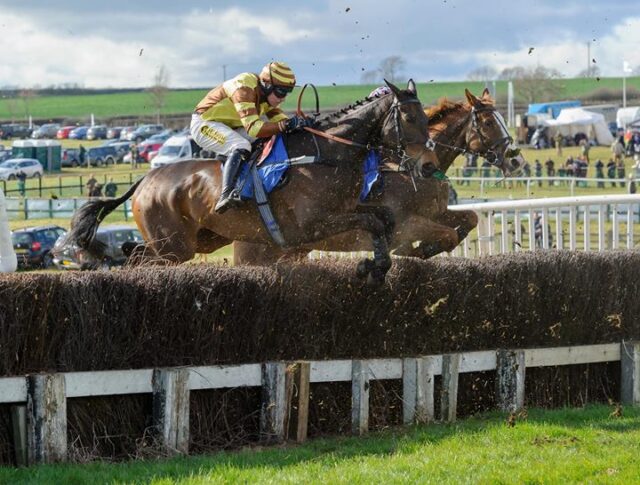 Horse racing at Garthorpe