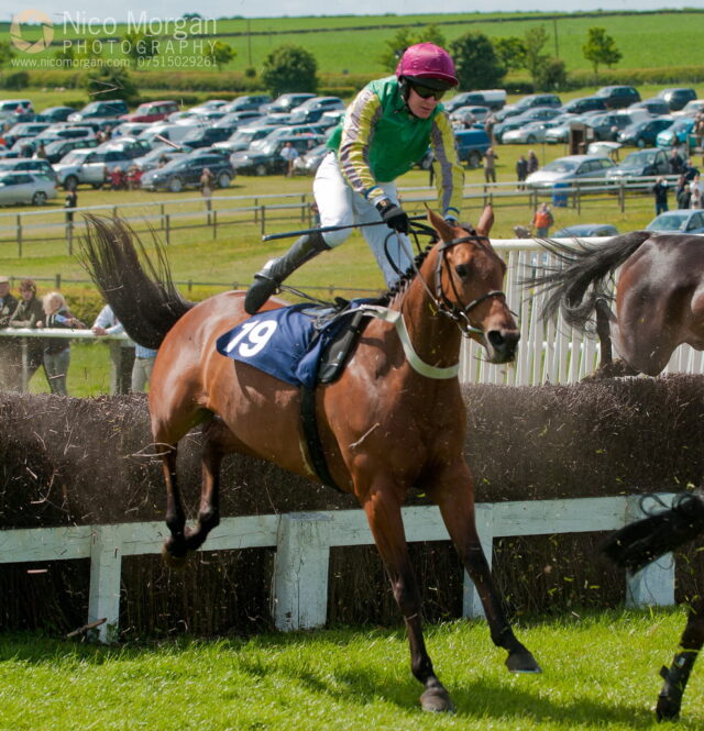 Horse racing at Garthorpe