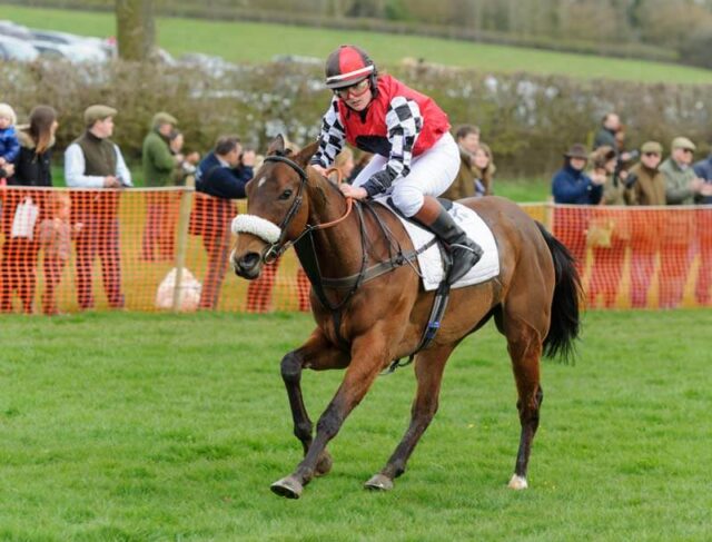 Nia Kerslake and PICK POCKET