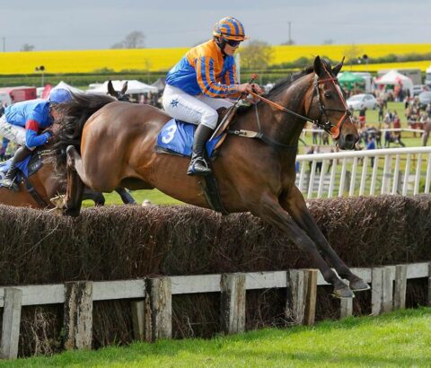 Kelly Morgan riding Lough Inch
