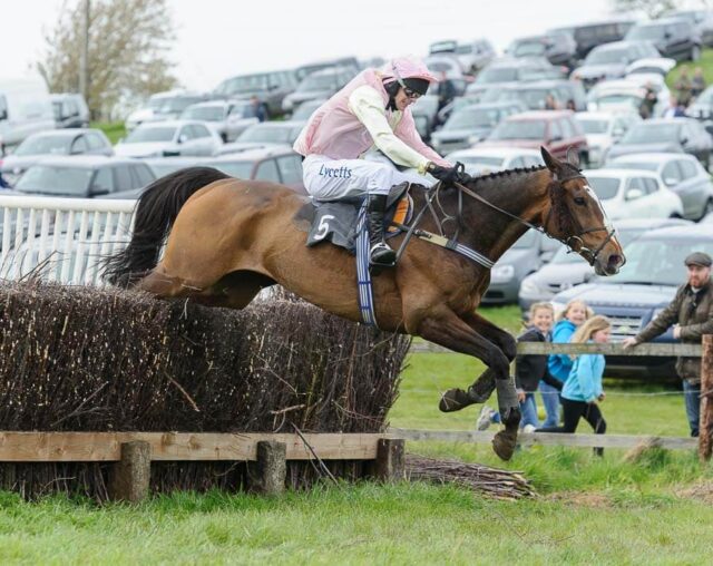 Empire Builder (George Greenock) winning the Fernie Four Miler