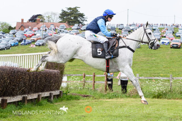 Gina Andrews riding Celtic Silver