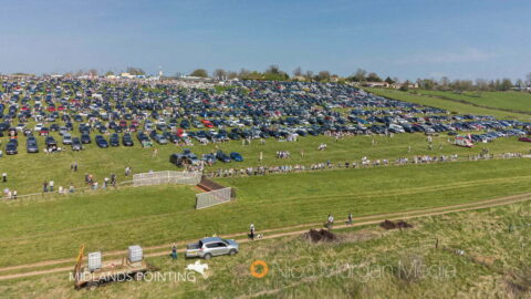 Horse Racing at Dingley