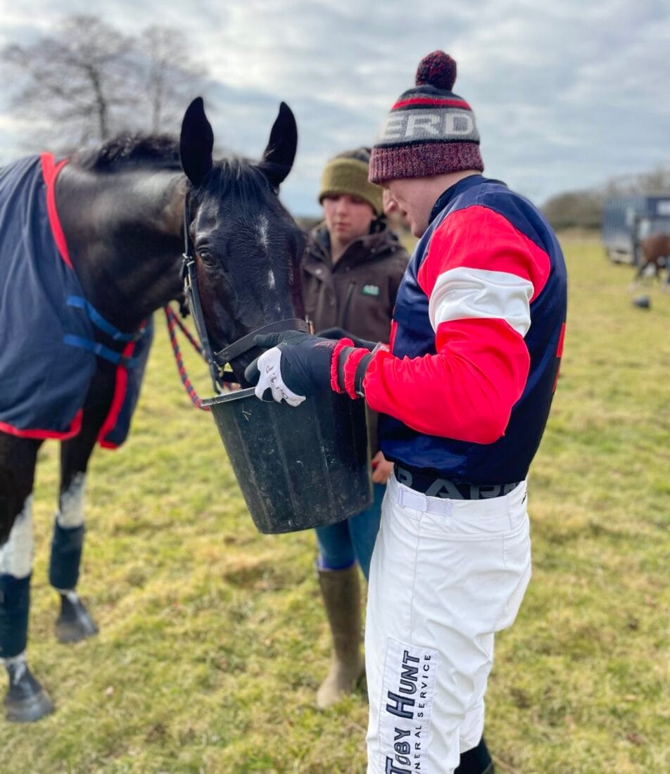 Karaka de Thais with Dale Peters.